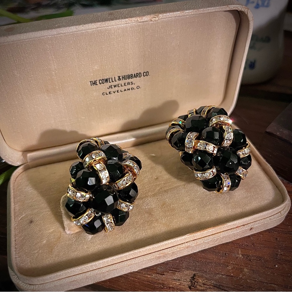 Herguz Vintage Clip-on Costume Earrings